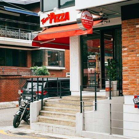 Tom's Pizza Seoul